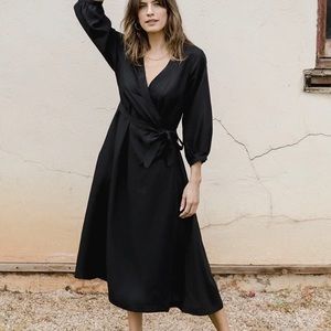 NWT Tradlands Wrap Dress